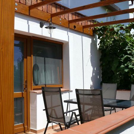 Sara Apartman Hévíz المظهر الخارجي الصورة